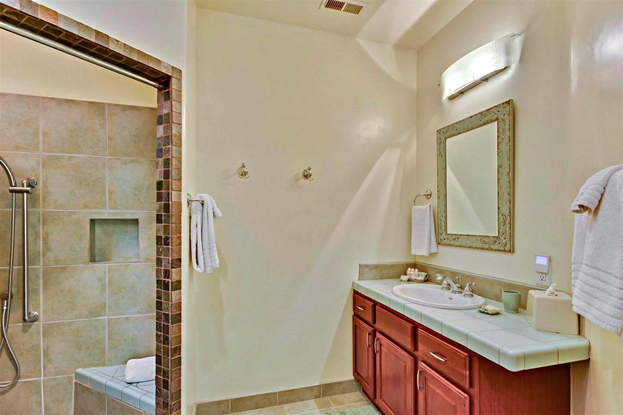 Lucinda'S Country Inn Somerset Экстерьер фото